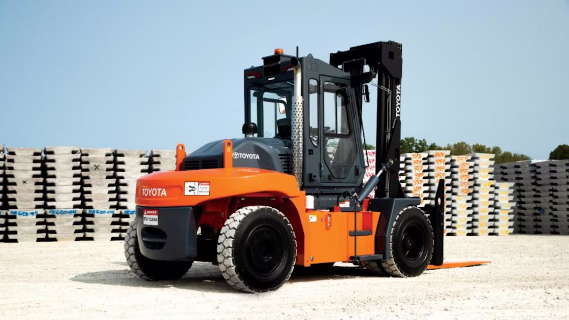 Toyota Diesel Pneumatic Forklift for Heavy Use